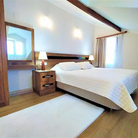 Bed & Breakfast Gueney Urla Ozbek