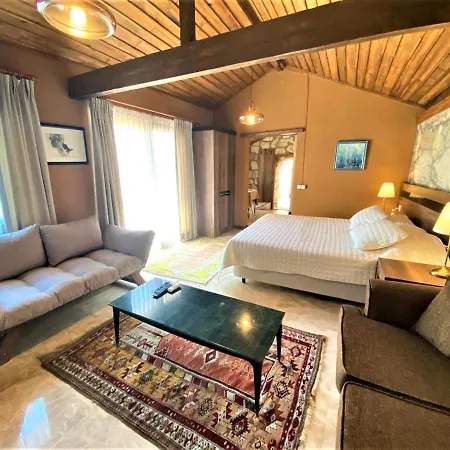 Gueney Urla Bed & Breakfast Ozbek