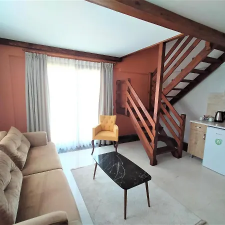 Gueney Urla Bed & Breakfast 4*