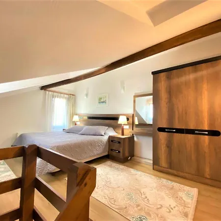 Gueney Urla Bed & Breakfast Ozbek