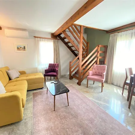 Gueney Urla Bed & Breakfast Ozbek