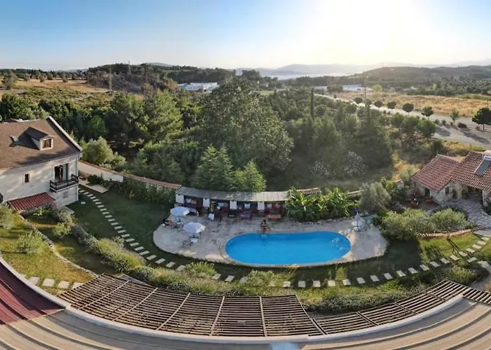 Gueney Urla Bed & Breakfast 4*