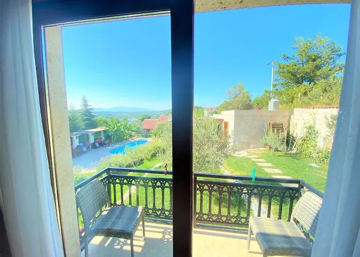 Gueney Urla 4* Ozbek