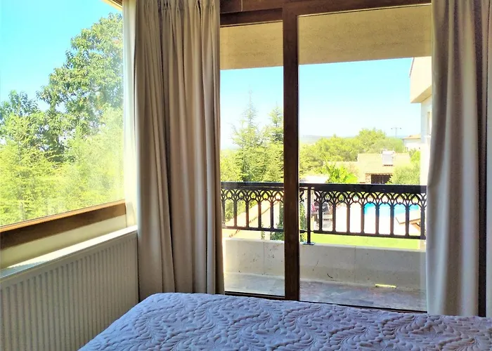 Bed & Breakfast Gueney Urla Ozbek